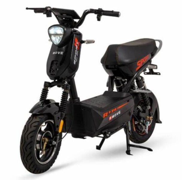 Xe máy dành cho học sinh nam cấp 3 với thiết kế mạnh mẽ, năng động