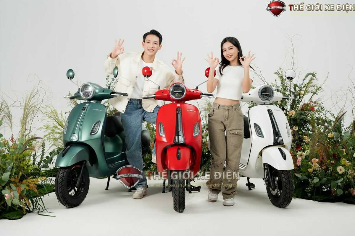 Xe máy điện Dibao Tesla Chic với thiết kế đầu đèn ấn tượng