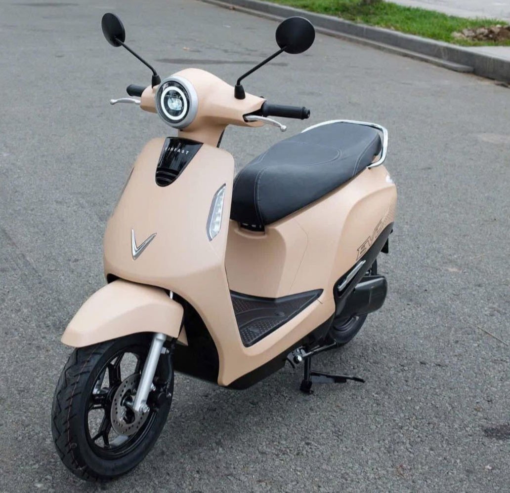 Xe máy điện VinFast Evo Grand cũ với thiết kế cao cấp và mạnh mẽ