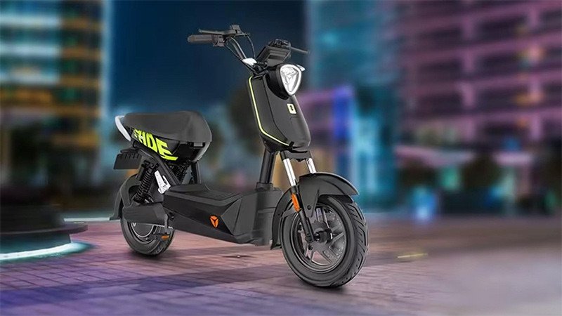 Xe máy điện Yadea X-bull màu đen nổi bật với thiết kế thể thao cá tính
