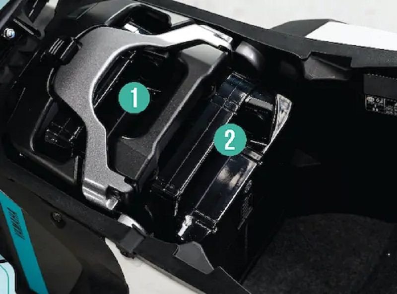 Xe máy điện Yamaha Neo's với pin phụ được lắp đặt
