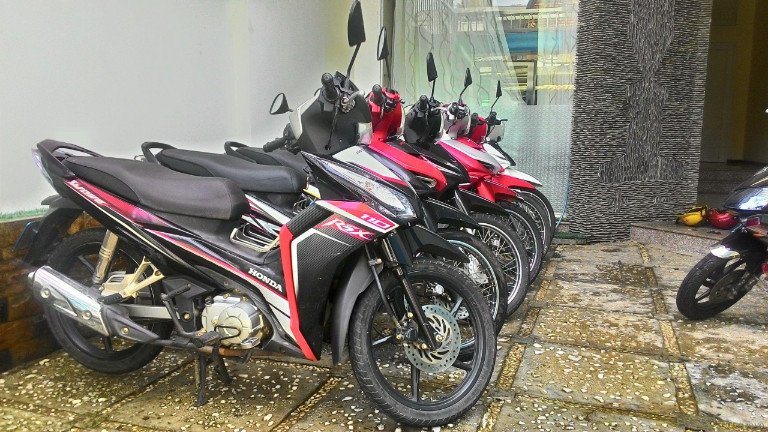 Xe máy Honda Vision mới sẵn sàng cho khách thuê