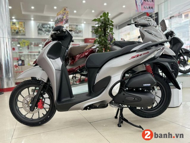 Xe SH Mode 2025 bản Đặc biệt màu Xám đen với thiết kế thanh lịch