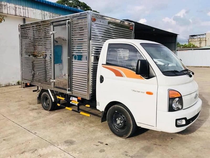 Xe tải Hyundai H150 thùng kín với thiết kế hiện đại