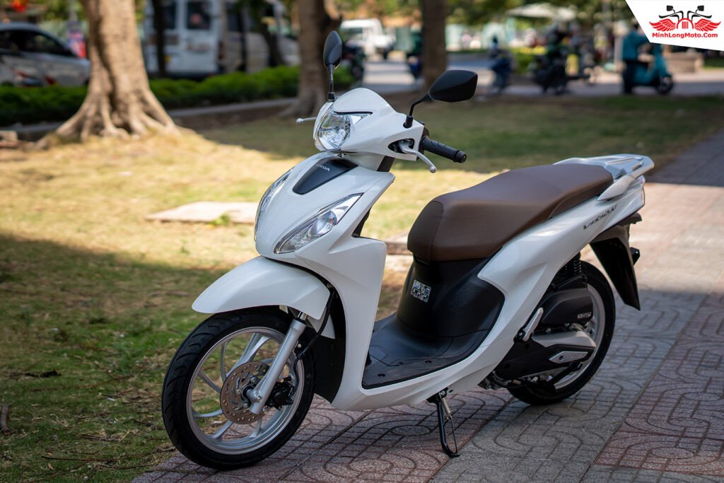 Xe Vision với các màu sắc đa dạng được trưng bày