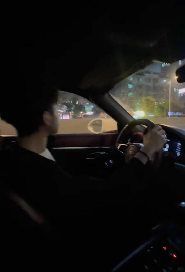 Hình Ảnh Ngồi Trên Xe Ô Tô Ban Đêm 18