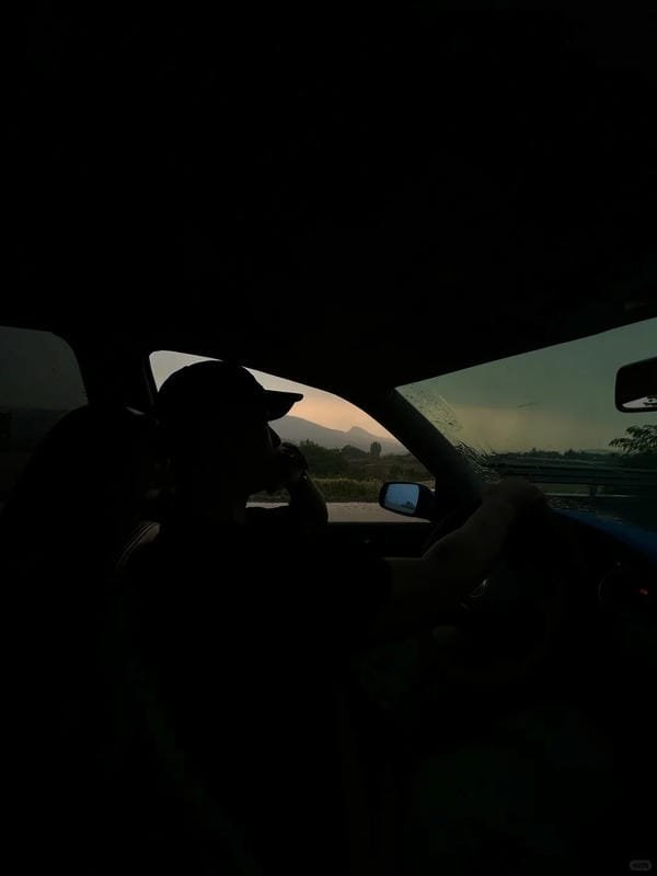 Hình Ảnh Ngồi Trên Xe Ô Tô Ban Đêm 19