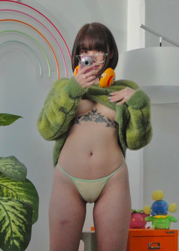 Ảnh Yuna Tamago Sex váy hở ngực
