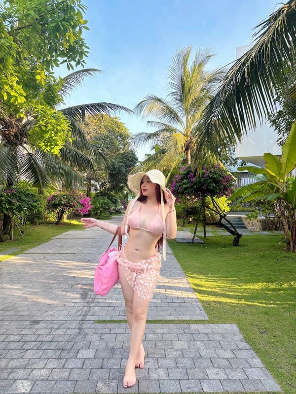 ảnh sex tạ thanh nhi 22