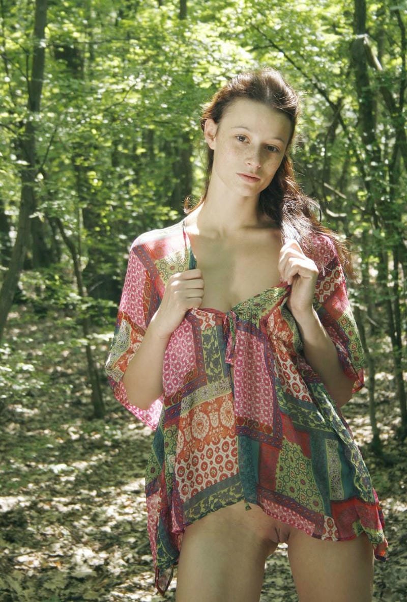 ảnh sex trong rừng 11