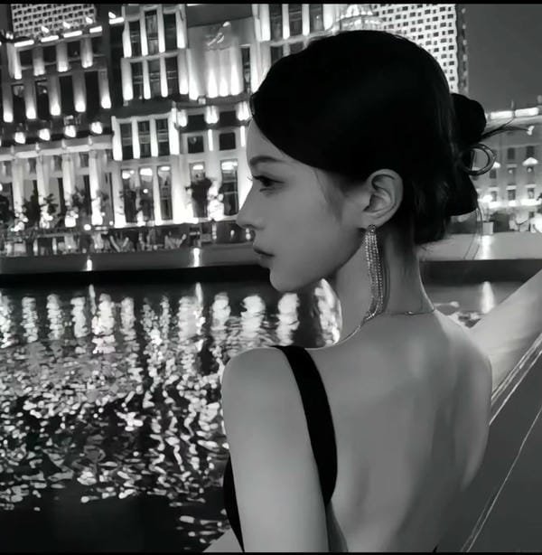 avatar vô tri ngầu nữ